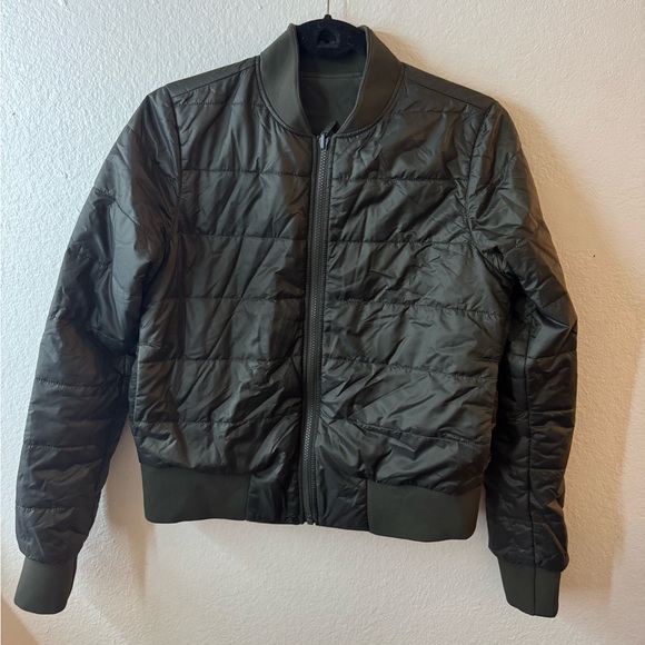 Lululemon Nonstop Bomber *Reversible - Dark Olive size 6 - Picture 5 of 6